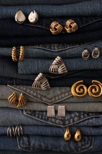 بهترین جنس برای اکسسوری روزمره؛ نقره، استیل یا برنج؟ 3 اکسسوری استیل